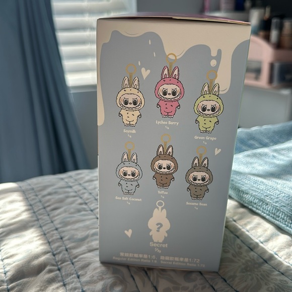 Exciting Macaron Vinyl Unopened (Sesame Bean) - Picture 4 of 11